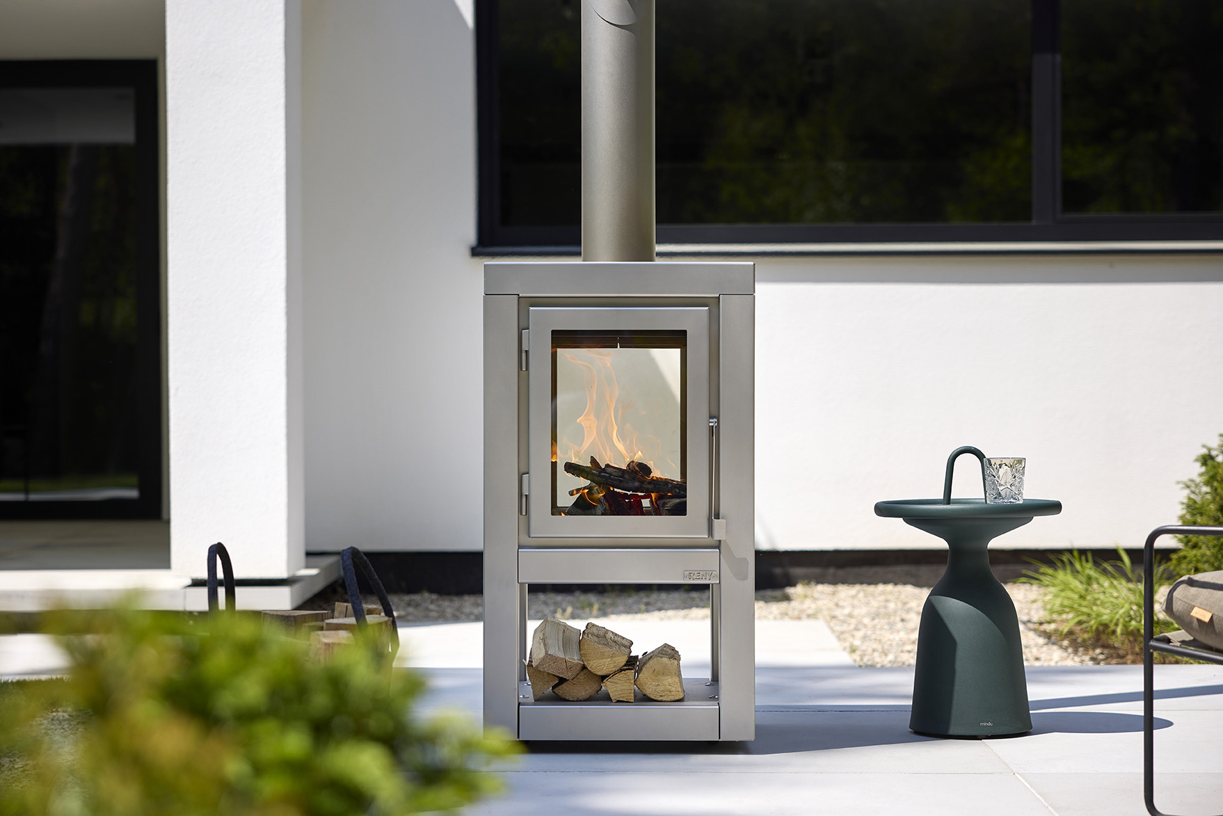 QUARUBA L Terrassenkamin Edelstahl Matt